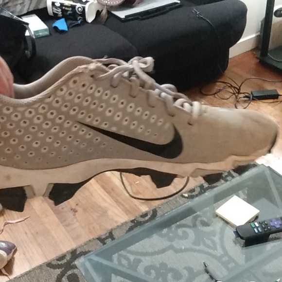 Cleat - Picture 2 of 2